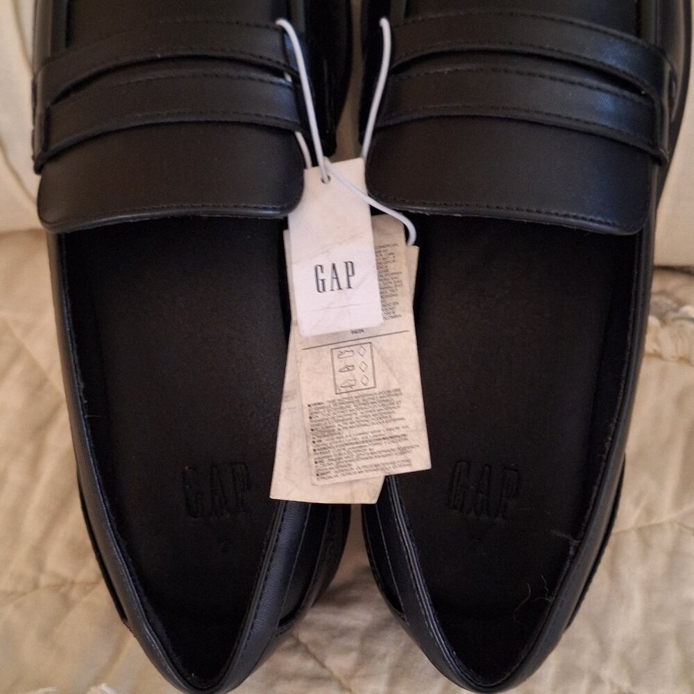 Gap Leather Black Loafers, sz 7